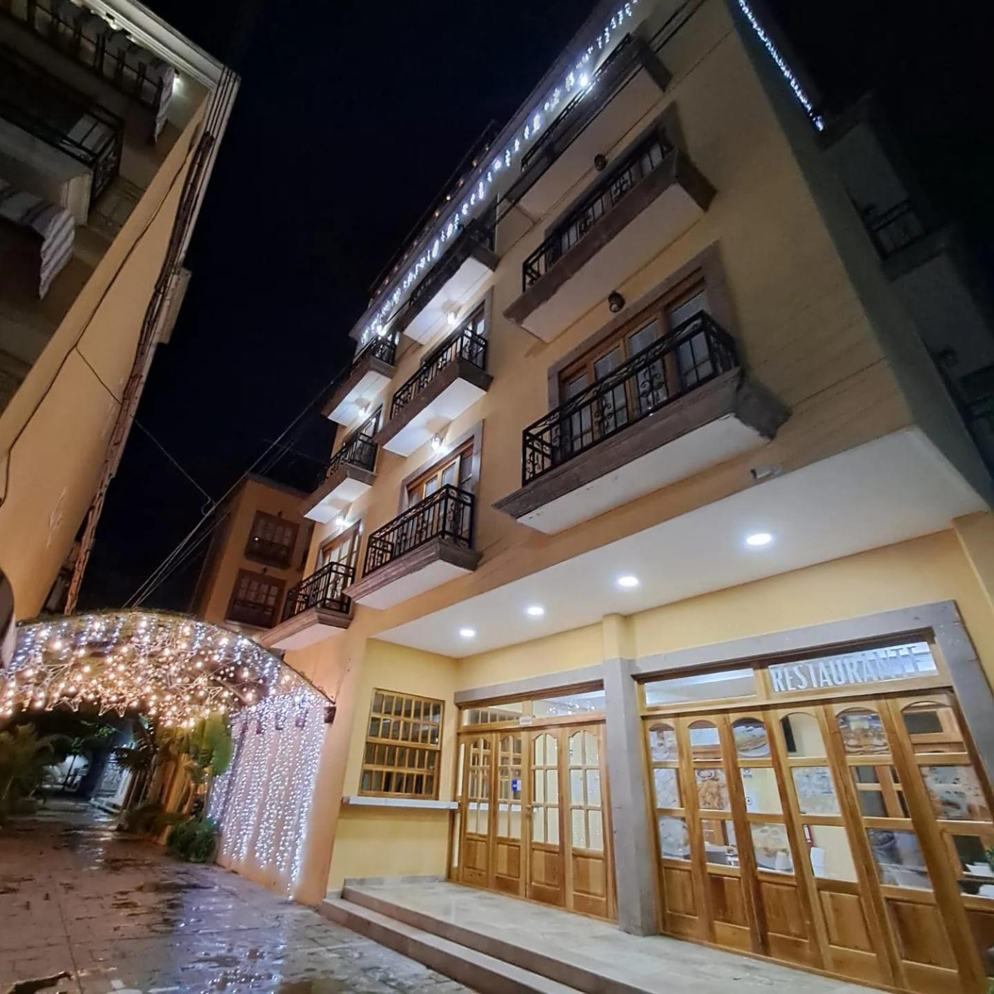 Cancun International Suites エクステリア 写真